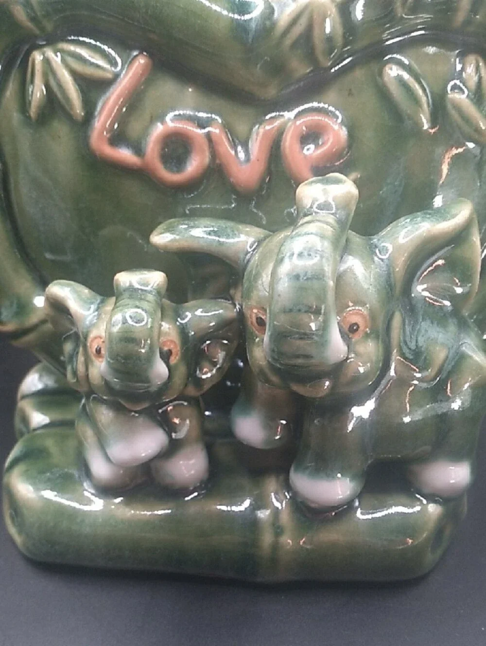 Vintage Majolica-style Green Ceramic Elephant Planter/Vase (B9)